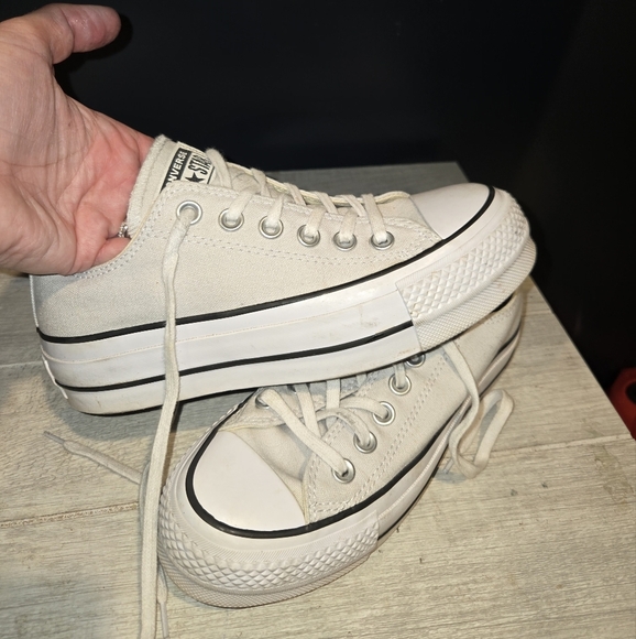 Converse Chuck Taylor Low Top Wedge Sneaker - Picture 1 of 7